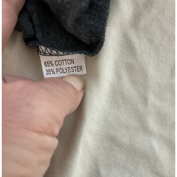 Christmas Gnome Crew T-Shirt Medium - Picture 5 of 5